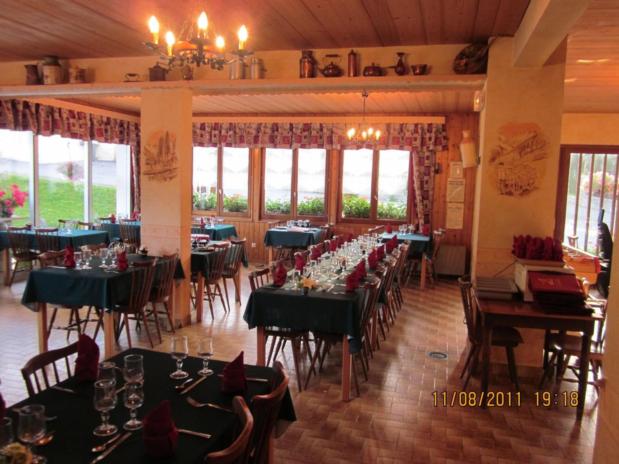 Hotel Les Skieurs Bellevaux Екстериор снимка