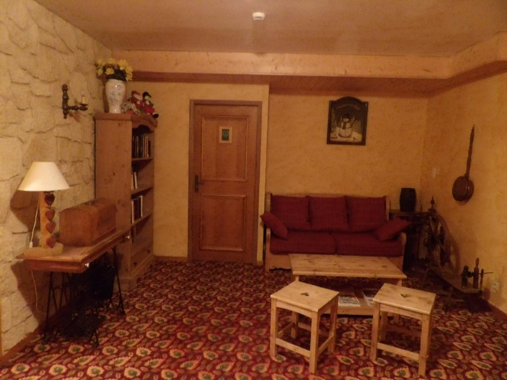 Hotel Les Skieurs Bellevaux Екстериор снимка